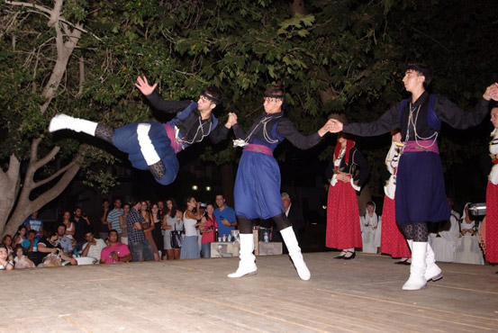 Traditionelle kretische Tänze